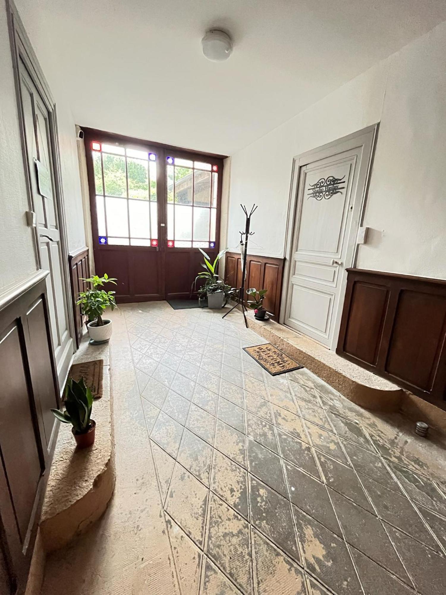 Le Studio Haslay Seraucourt En Plein Coeur De Ville De Bourges - Charme De L Ancien Et Confort Contemporain Exterior photo